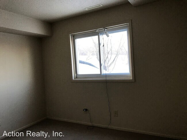 Building Photo - 1326 Ave B
