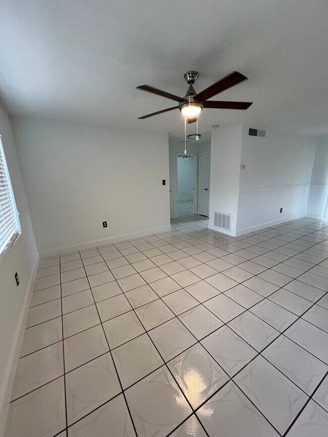 Building Photo - 6159 Jibway Ct
