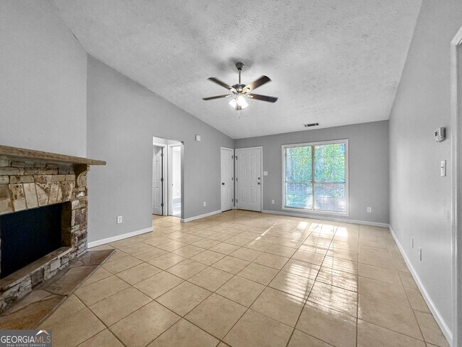 Foto del edificio - 5844 Meadow Ln