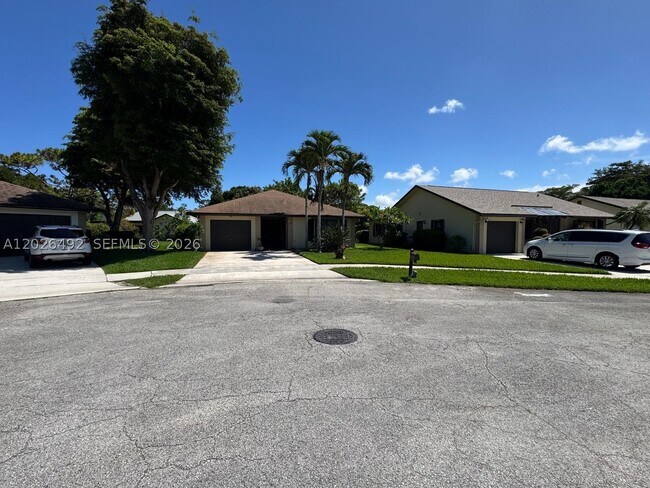 Building Photo - 2736 Carnation Ct