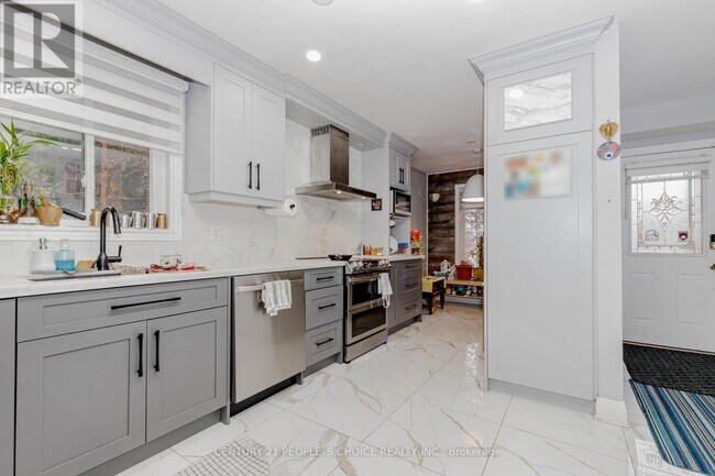 Building Photo - 32 Elderwood Pl