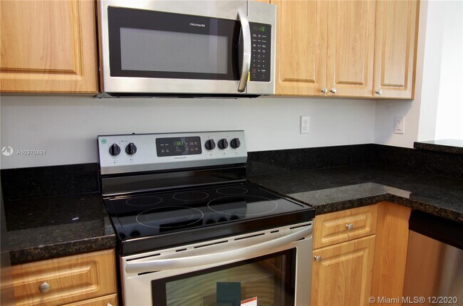 Foto del edificio - 2826 SE 16th Pl