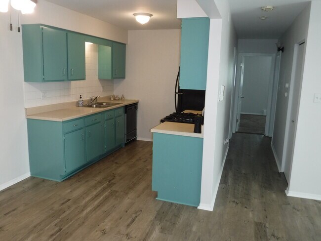 Building Photo - 1669 Ishnala Dr