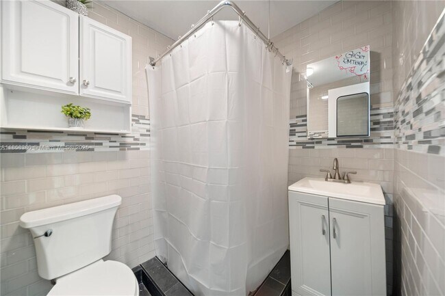 Foto del edificio - 420 NW 111th St