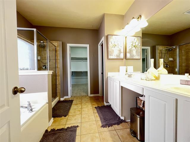 Building Photo - 2833 Cascade Cove Dr