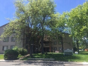 Building Photo - 2897 Greenland Dr