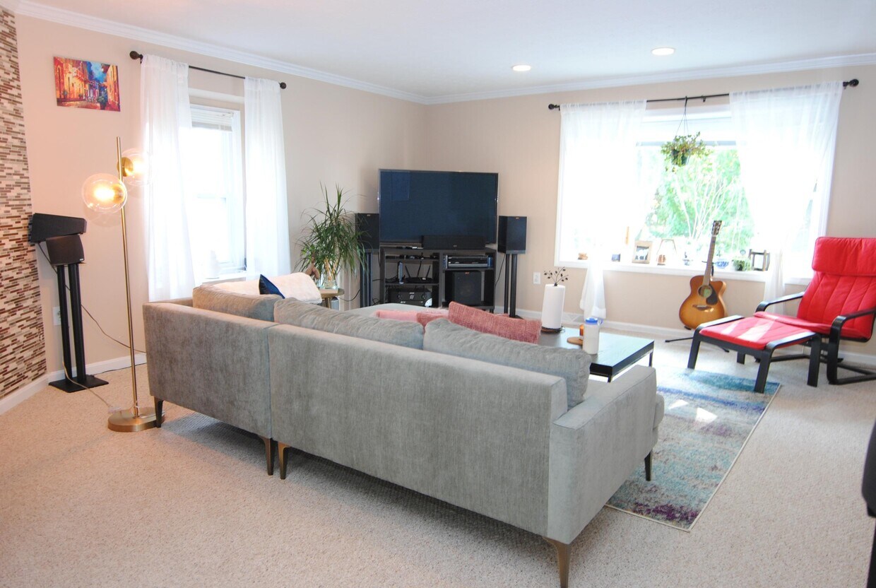 Primary Photo - 29 Cadogan Way