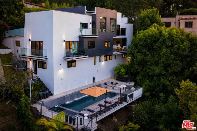 Foto del edificio - 7317 Caverna Dr