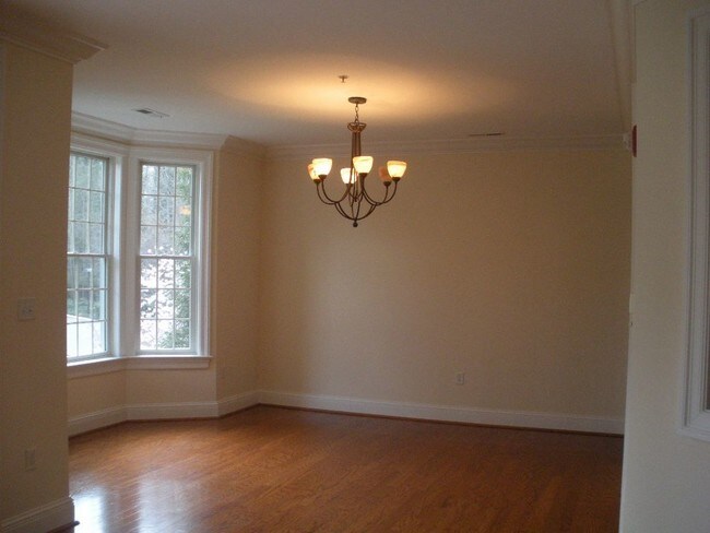 Foto del edificio - 2801-106 Glenwood Gardens