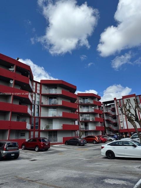 Foto del edificio - 1750 W 46th St