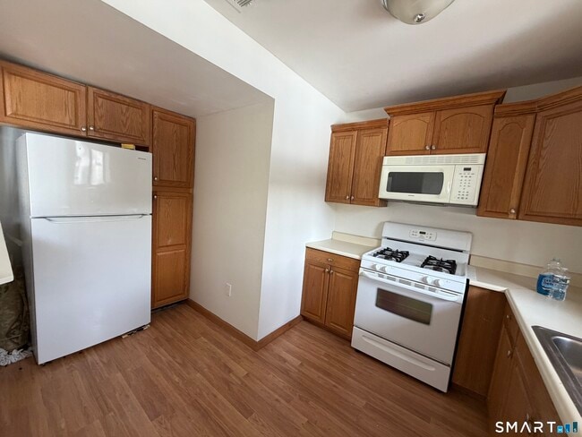 Foto del edificio - 155 Cottonwood Rd