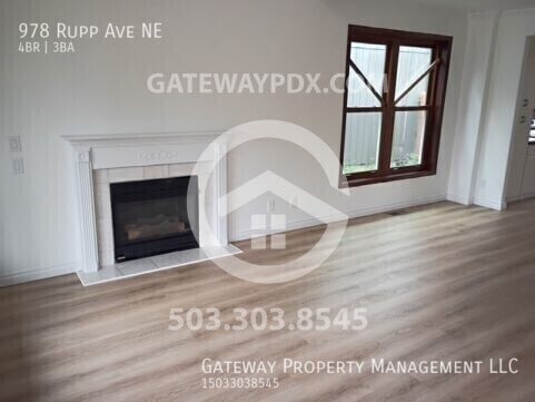 Building Photo - 978 Rupp Ave NE