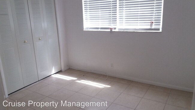 Foto del edificio - 471 Sunshine Dr