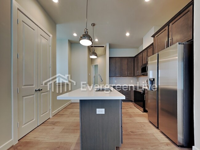 Building Photo - 2608 Upper Quinn Wy