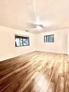 Foto del edificio - 27151 Lake Dr