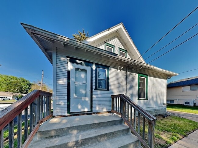 Building Photo - 1403 Barclay St
