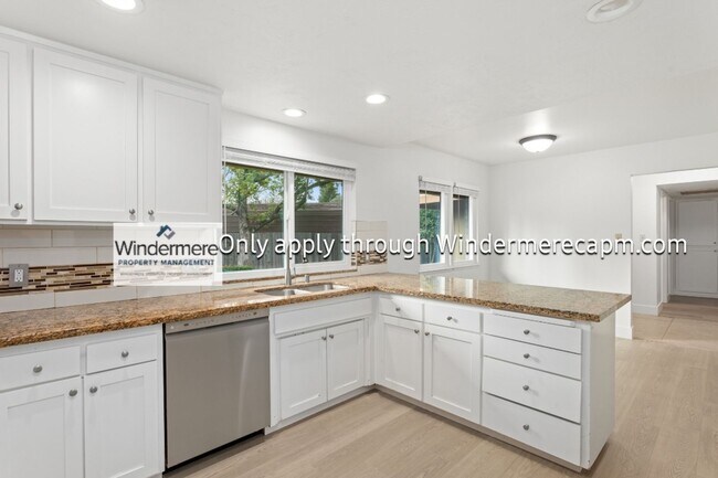Foto del edificio - Fabulous Fair Oaks Home Available Now!