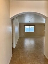 Building Photo - 4275 S Mayberry Pl