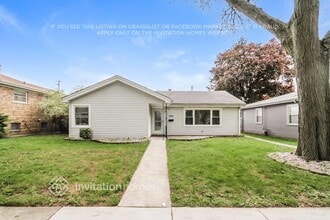 Building Photo - 9705 S 54th Ave