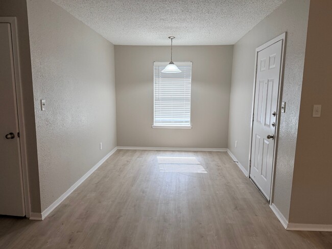 Foto del edificio - Sierra Apartments