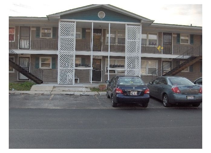 Primary Photo - 5001 Columbus Dr