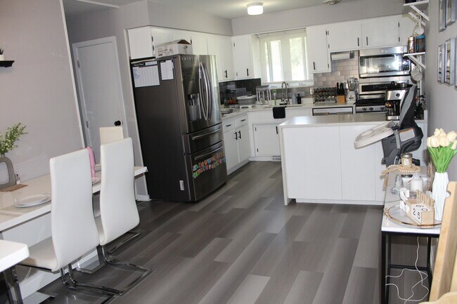 Foto del edificio - 4912 157th St