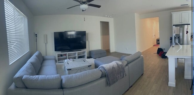 Building Photo - Summer Special $200 Off 1st Month Rent!!!