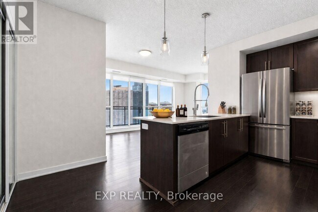 Building Photo - 510 Curran Place