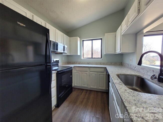 Foto del edificio - 1021 Mallard Head Pl