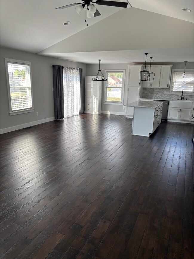 Main Area - 1013 Oakmont Ln