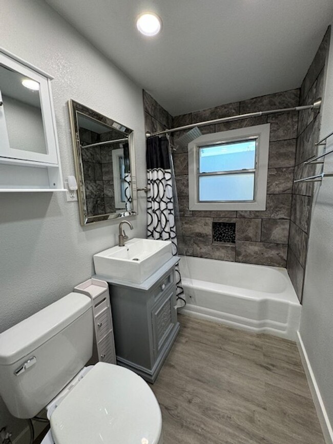 Building Photo - Close to Tinker, completely remodeled 3 be...