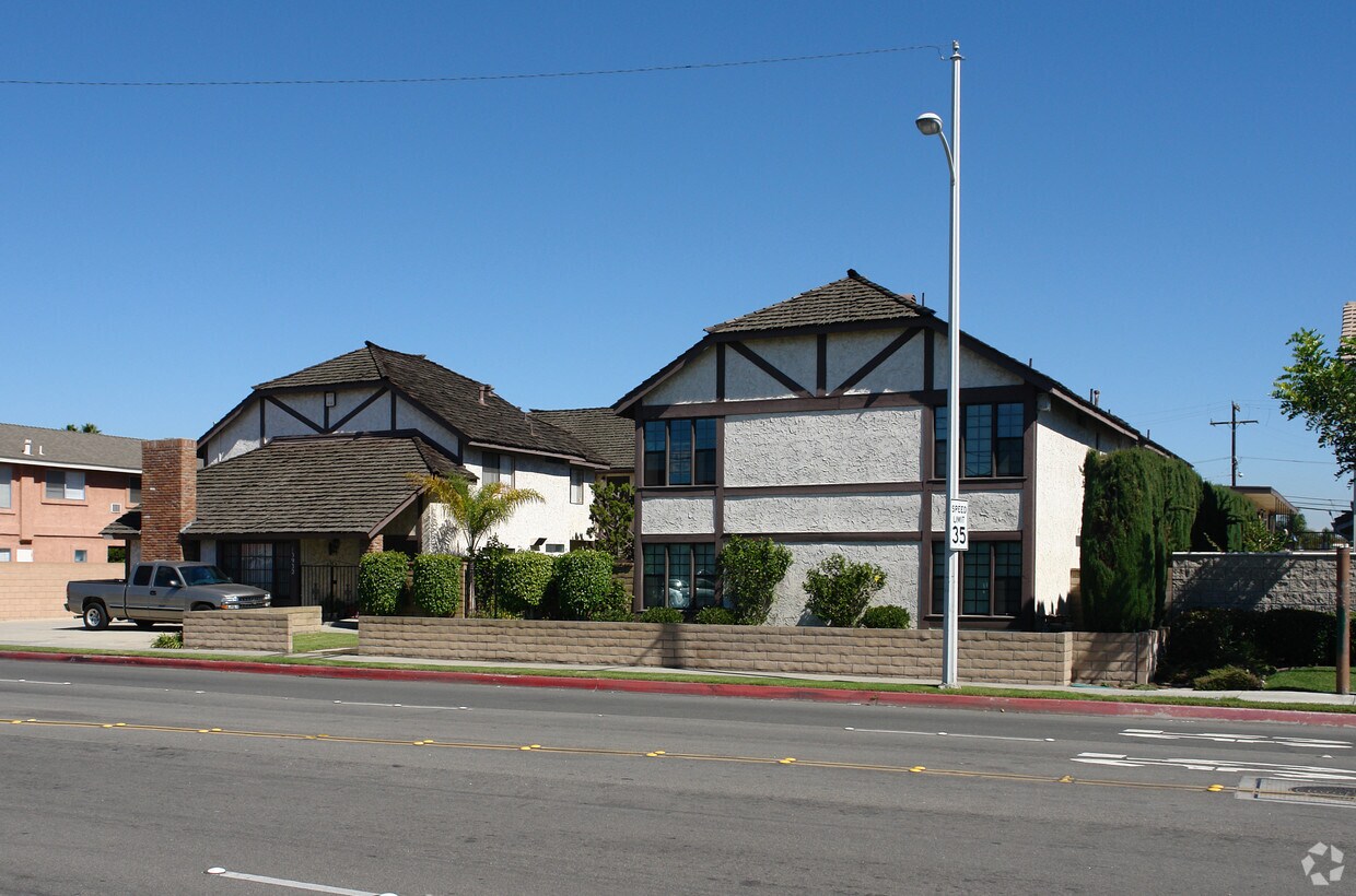 Foto del edificio - 13932 Edwards St