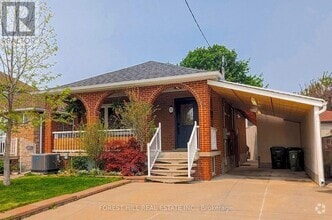Building Photo - 32 Rotherham Ave