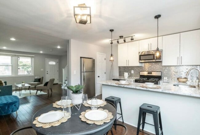 Kitchen to basement door - 1330 W 37th St