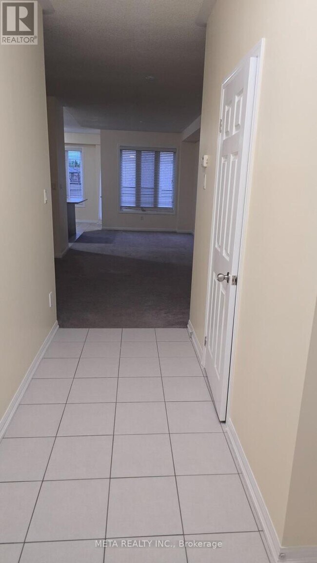 Building Photo - 162 HURST Dr
