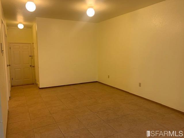 Building Photo - 335 18th Ave