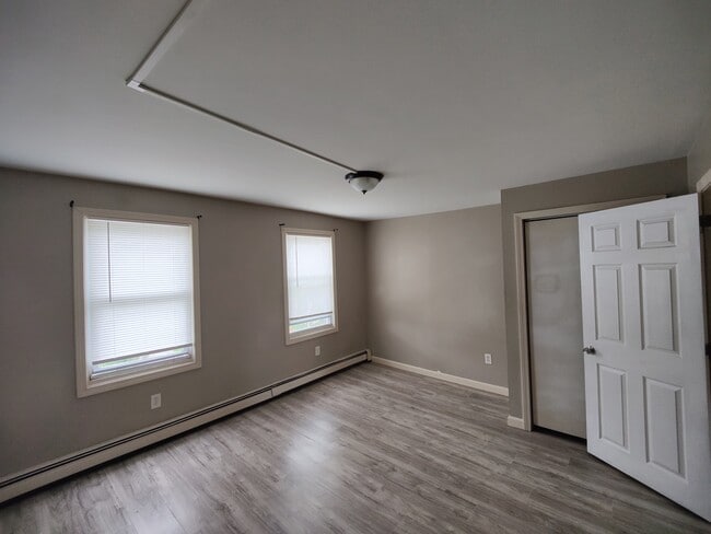 Building Photo - 165 Merrimack St
