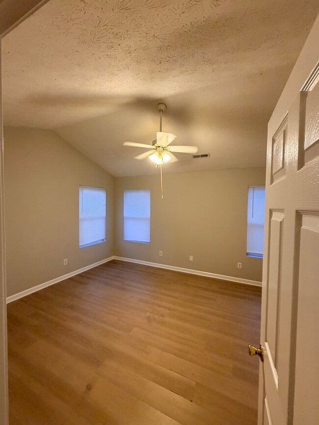 Foto del edificio - 4919 Tuscany Ln