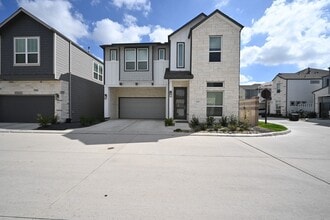 Building Photo - 4112 Farm Holw St