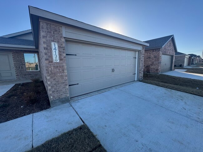 Building Photo - 14138 Lampard St