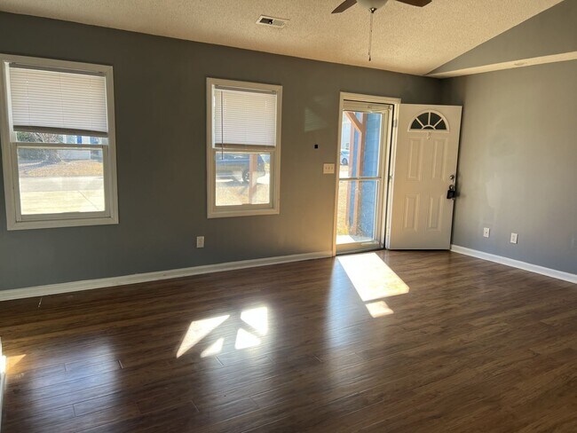 Foto del edificio - RENTAL HOME 3BD/2BTH