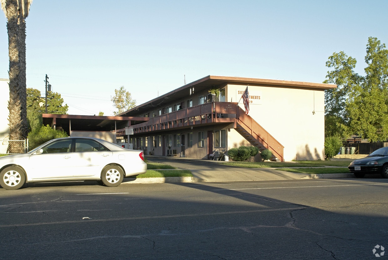 Primary Photo - 829 O St