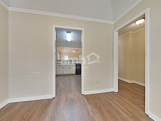 Building Photo - 2240 Angel Crest Circle