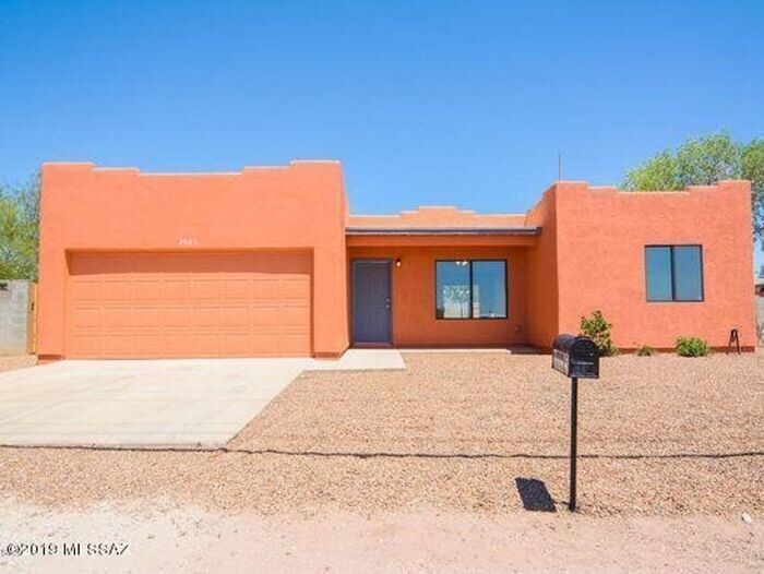 South Tucson3 BD HomeGarage + Pool House Rental in Tucson, AZ