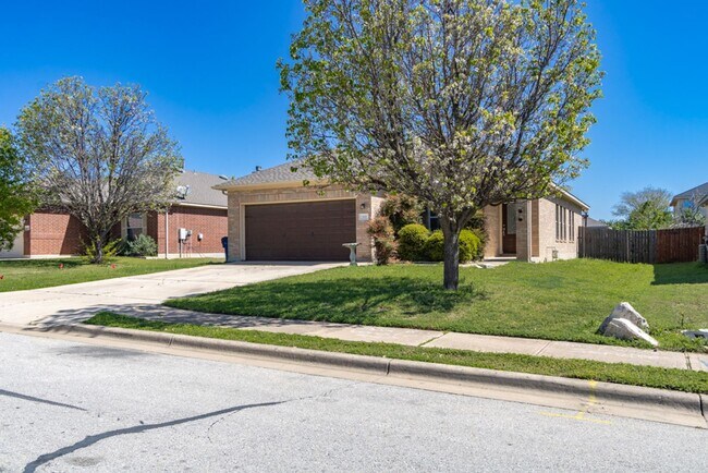 Building Photo - 702 Pampas Ricas Dr, Leander, TX 78641