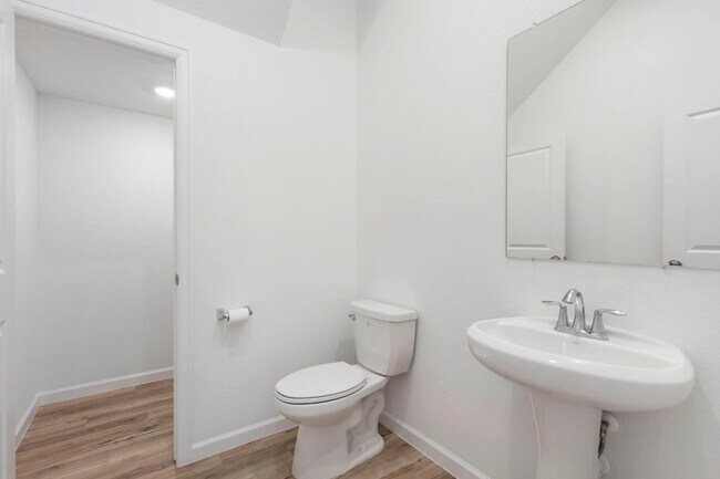Building Photo - 21118 Rio San Jose Ct