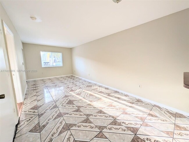 Foto del edificio - 945 NE 33rd Terrace