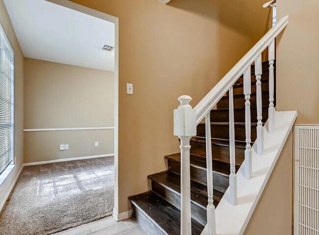 Building Photo - 6818 Thornwild Rd