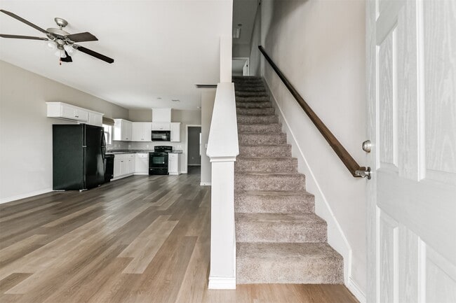 Building Photo - 4505 Bernardo De Galvez Ave