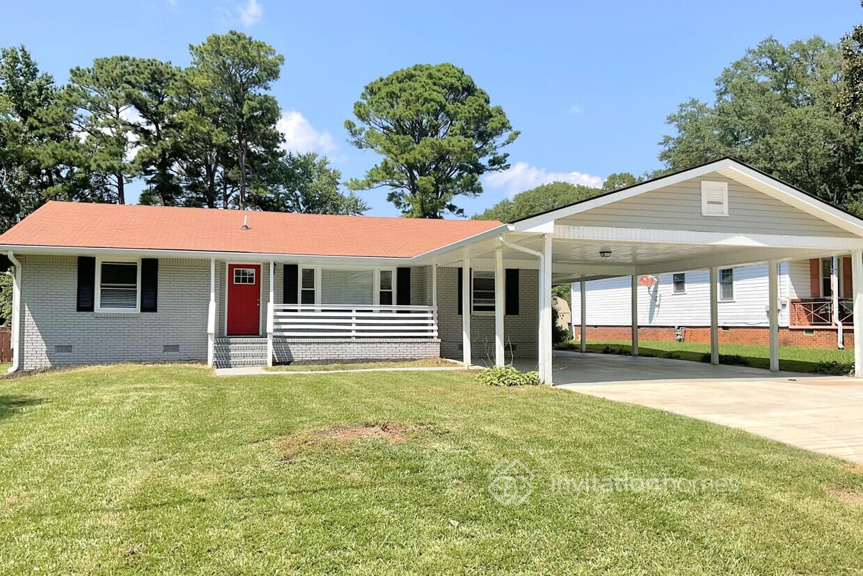 Primary Photo - 692 Barnes Dr